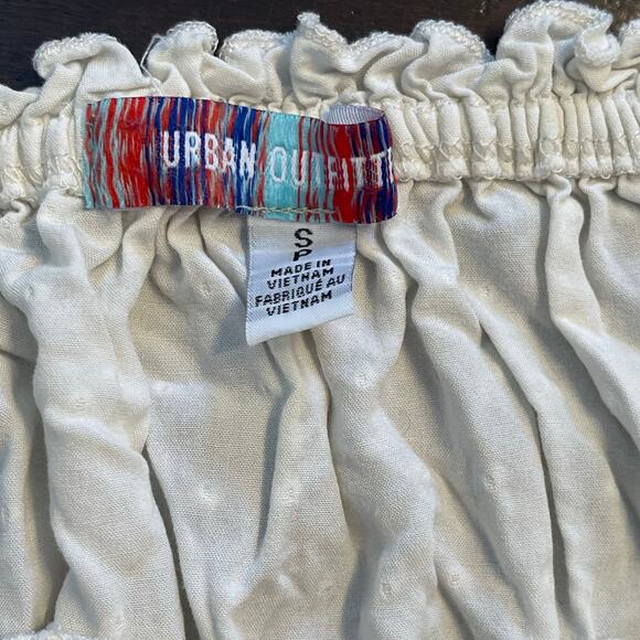 Urban Outfitters White Romper Size SP Ruffle‎ Coquette Cottagecore Smocked Waist - Picture 3 of 8